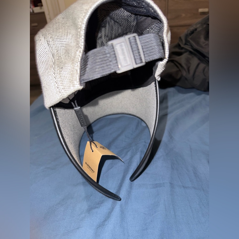 Burberry Gray Men's Cap